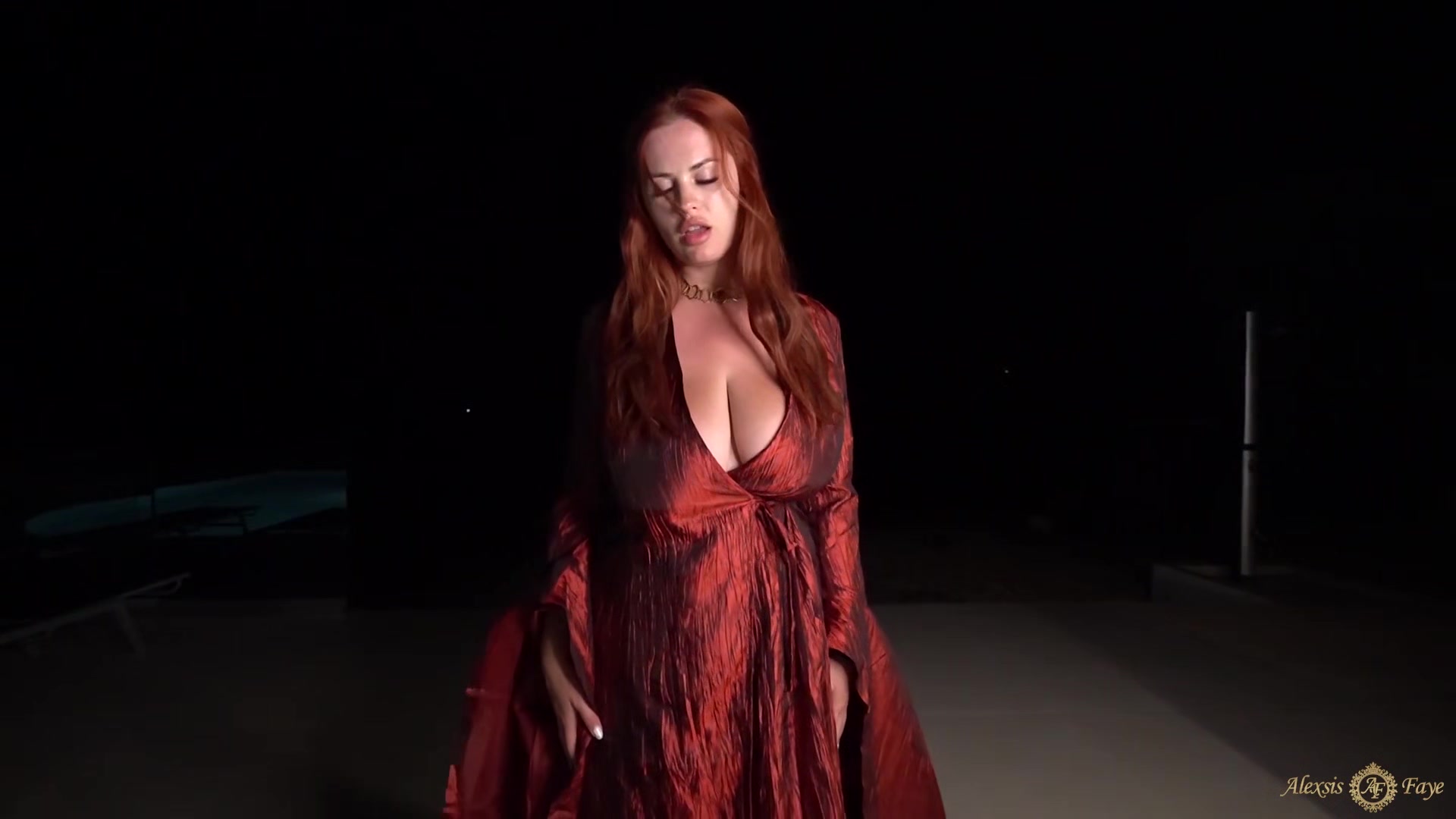 GOT Melisandre Seducing You - Alexsis Faye