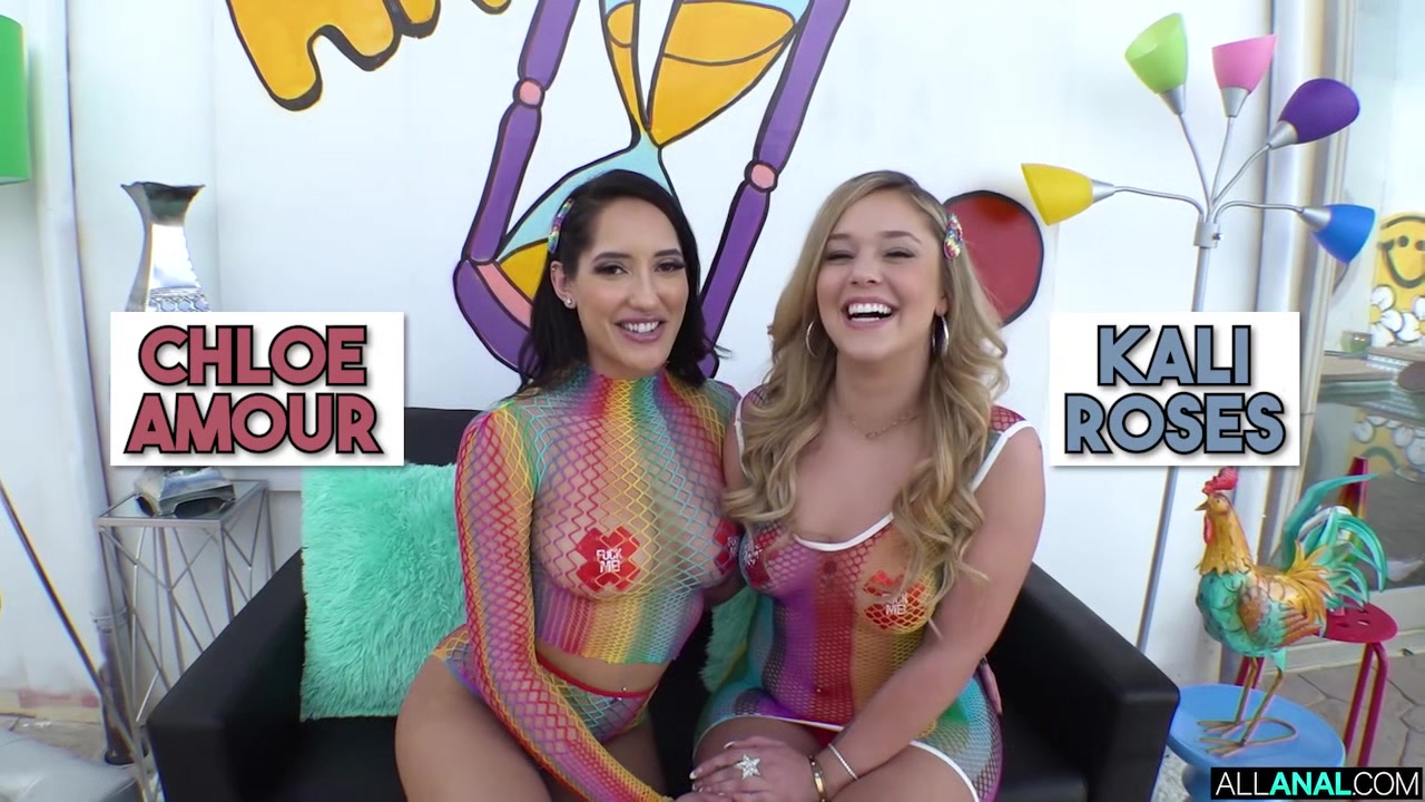 Kali Loves Chloe's Ass