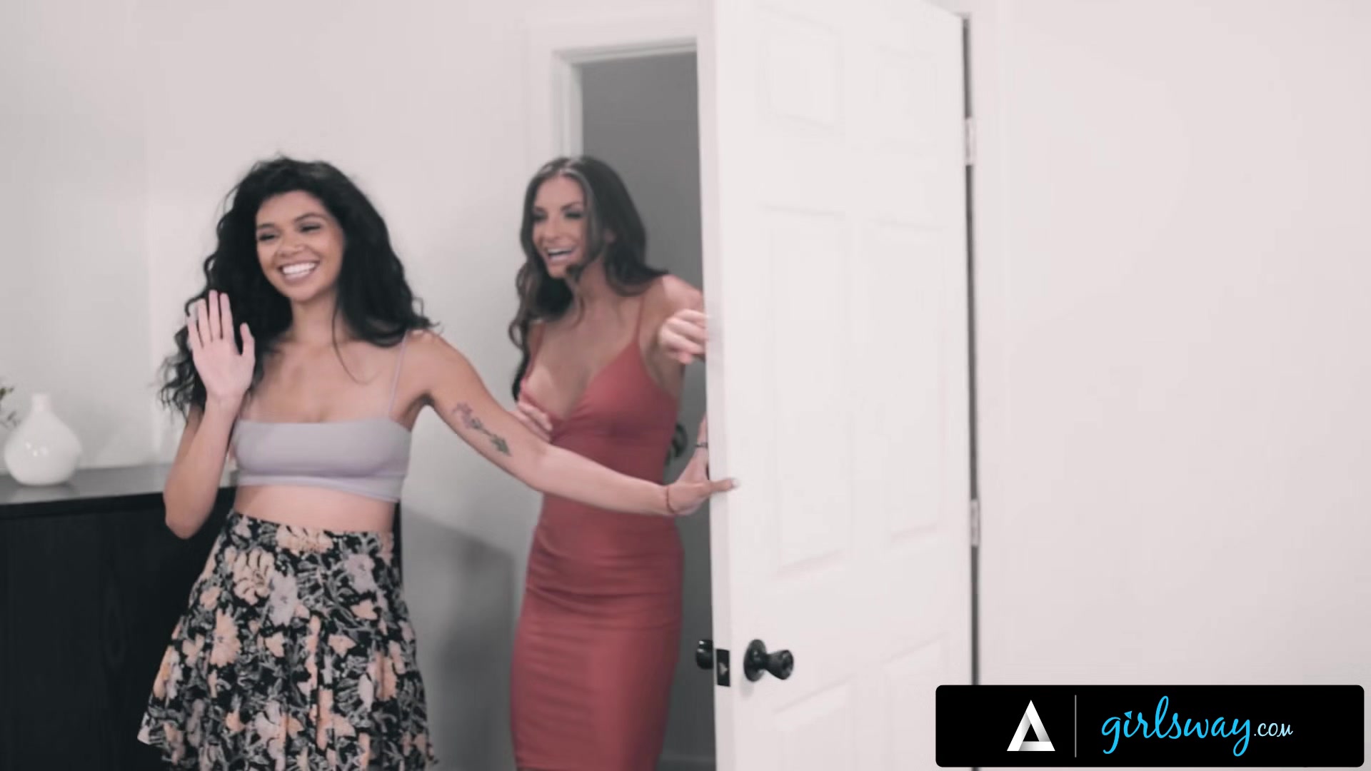GIRLSWAY Silvia Saige Has A Blindfolded Threesome With Her Dirty BFFs