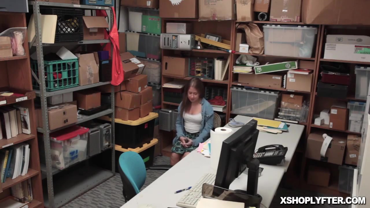 Officer Screwing Pussy With Brooke Bliss