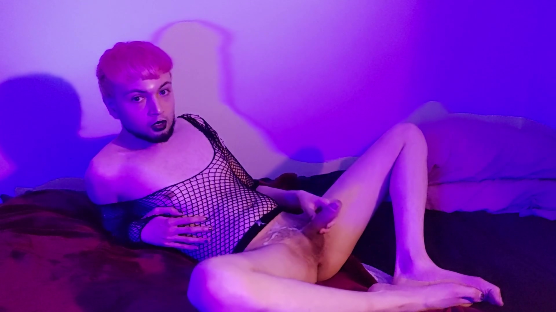 Twinky Queer Masturbating In Sexy Fishnets