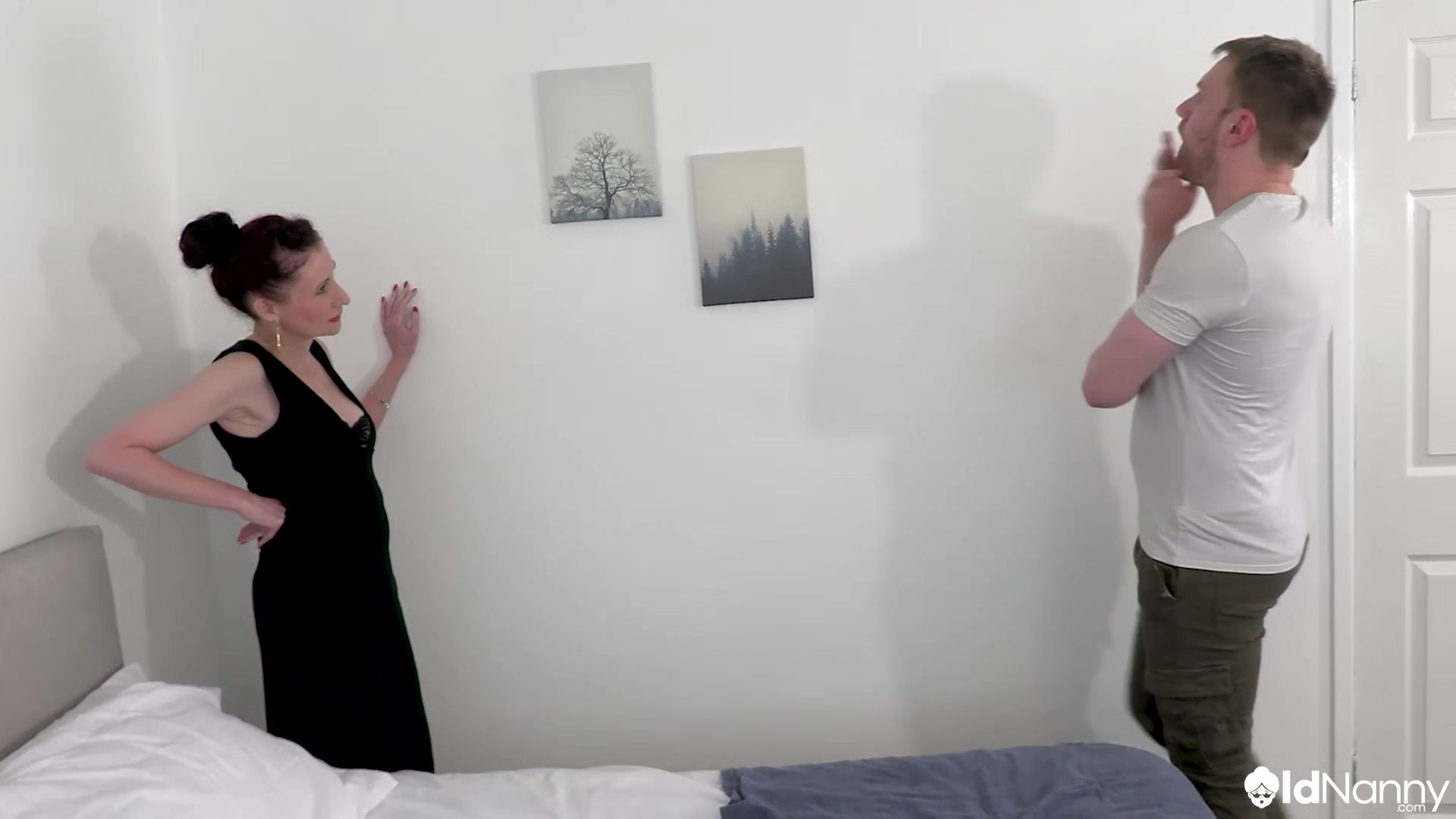 MILF Scarlet Louise Rough Sex With Chris Cobalt - AGEDLOVE