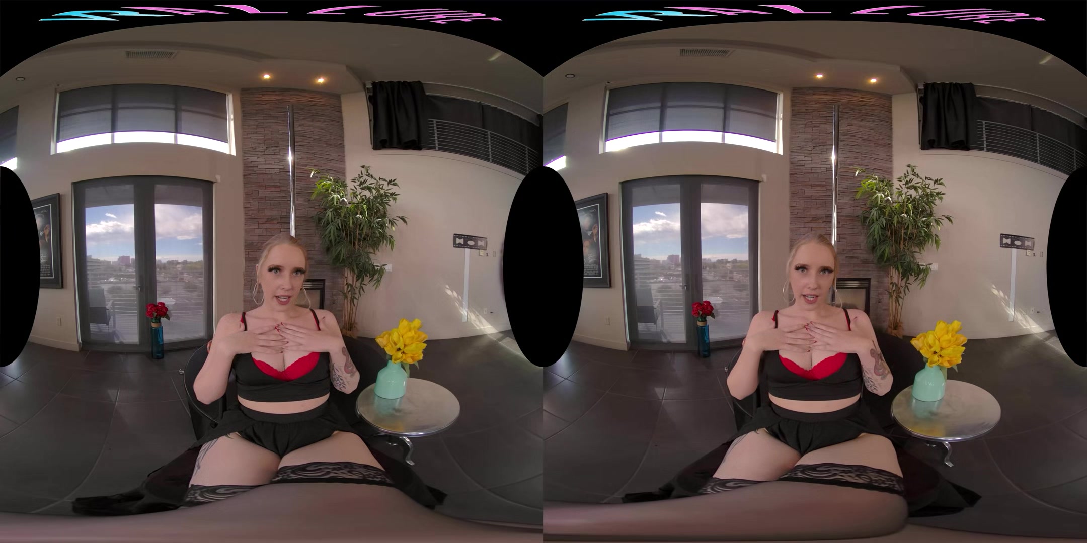 VRALLURE Working The Pole