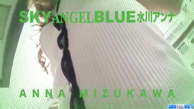 Amateur milf, Rika Kurachi, stimulated in both her hole