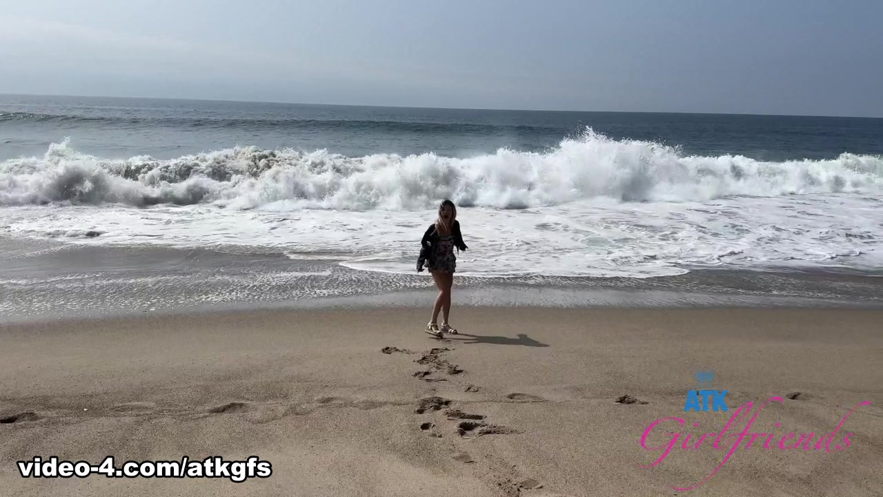 Nicole Nichols in Virtual Date Movie - AtkGirlfriends