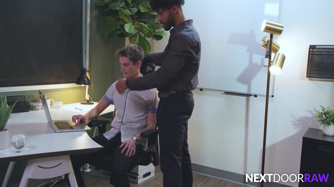 Newbie Twink Colleague Flip Fucks Big Cocked Hunk