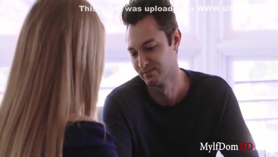 Rachael Cavalli - Blonde Milf Compensates For Husbands Doing 8 Min