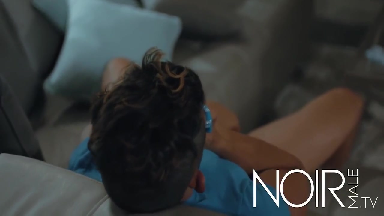 Zeno Rey - My Roommates Cock Is Too Big, I Dont Think It Fits In My Ass 10 Min