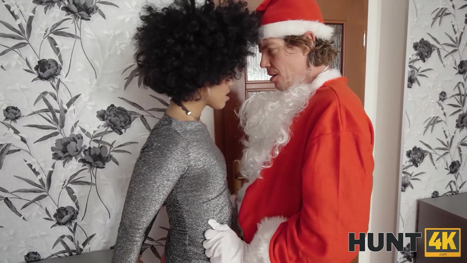 HUNT4K. Bad Santa Sex