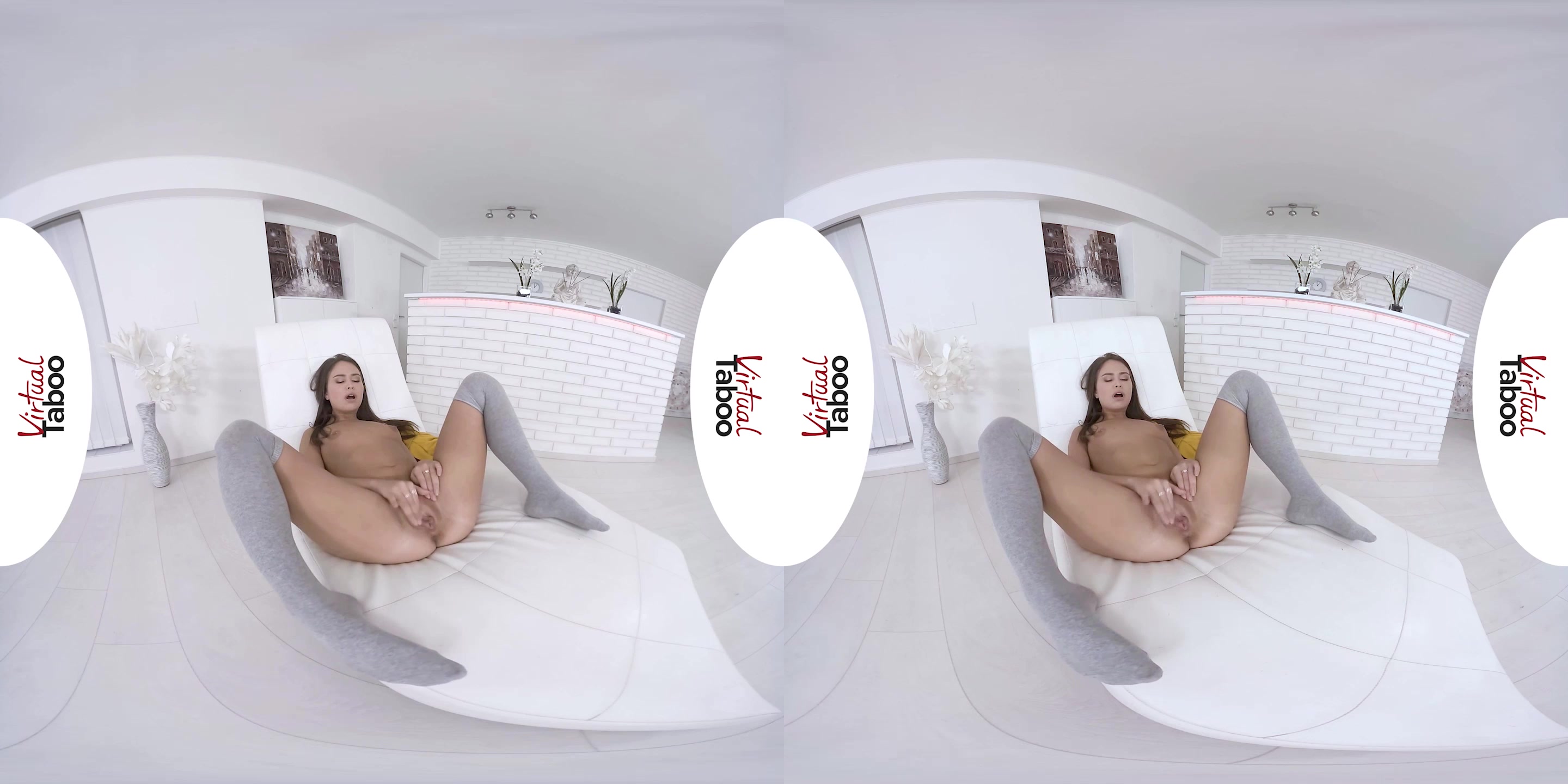 Pussy Rhapsody - VirtualTaboo
