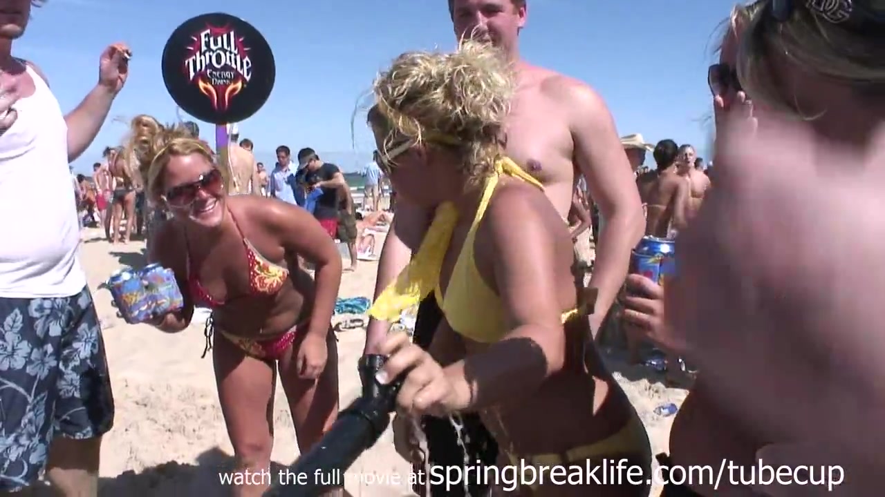 SpringBreakLife Video: coed beach party