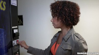 Black Girl Raven Wants To Try Out The Glory Hole (ghl14900)