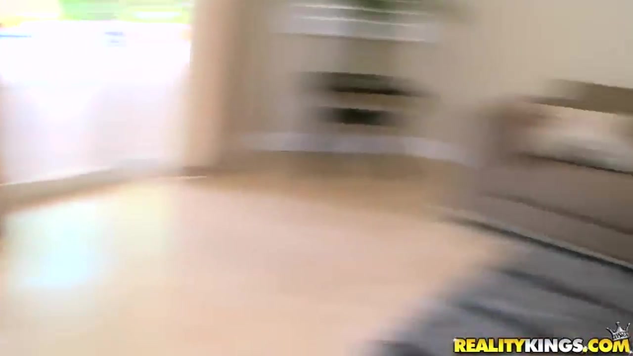 Dude wants to have wild sex with hot milf