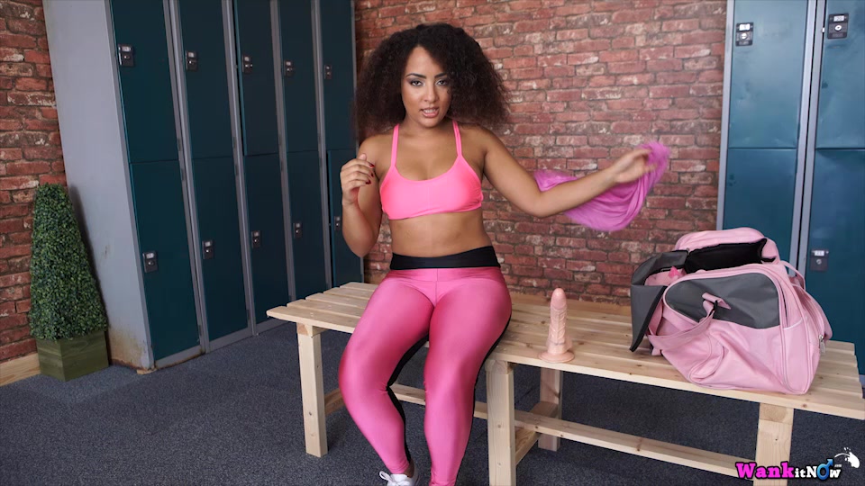 Kayla Louise - Red Light Green Light - Sexy Videos - WankitNow