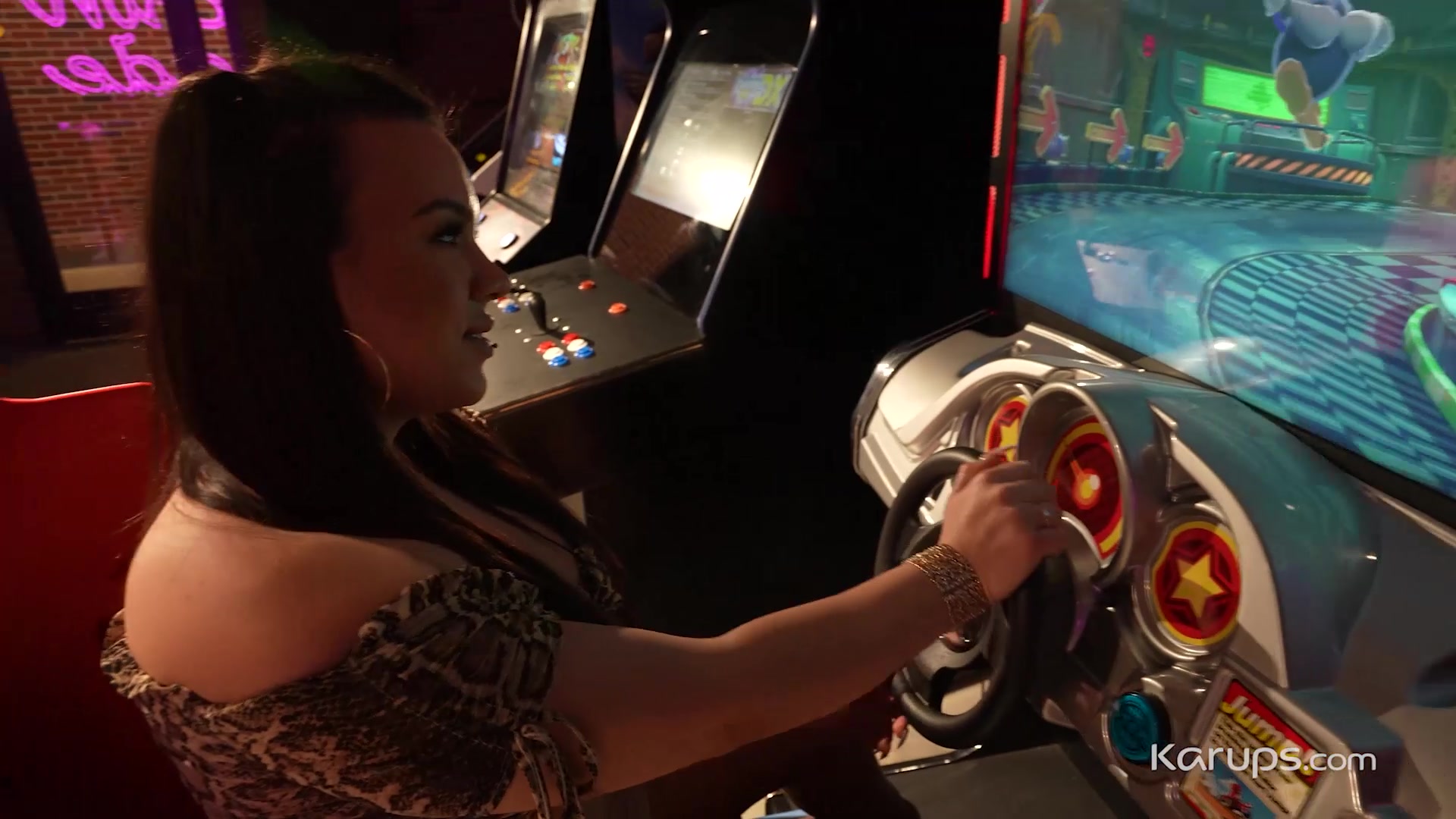 The Pawg Arcade - Karups