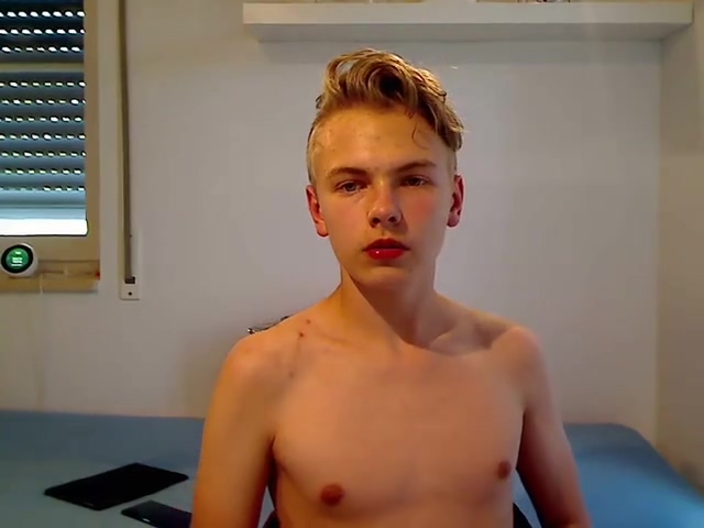 Blond Twink Yellow Shirt Boys Porn