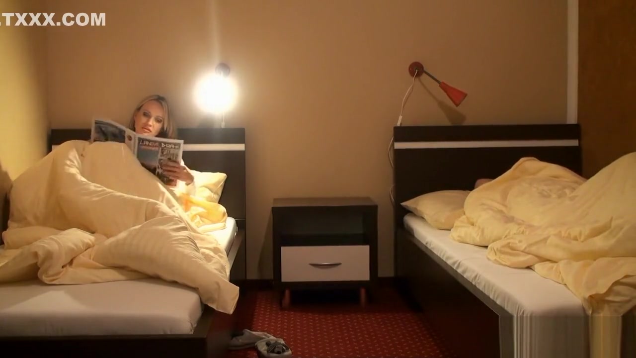 Stepsister canВґt wait to get fucked this night!