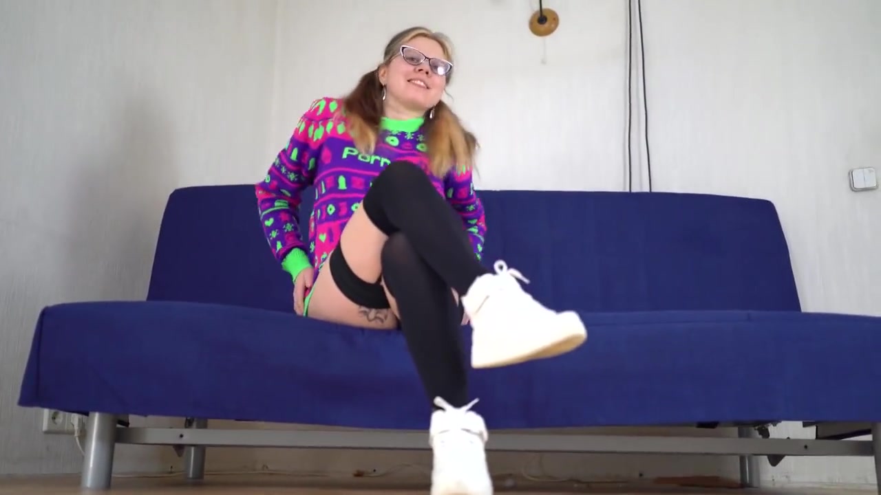 Girl In Glasses Shows Tits And Big Pussy Lips