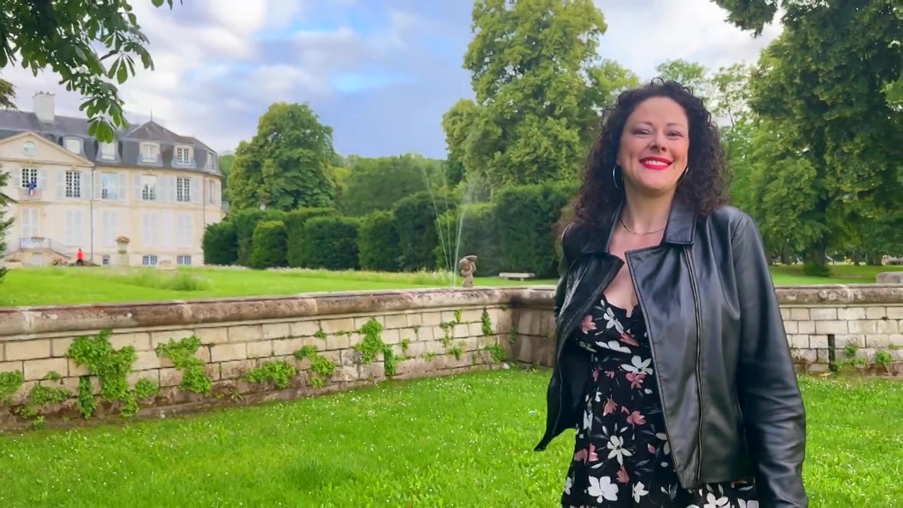 Kira, 32, rushes without pressure towards more hard... - Jacquie et Michel TV