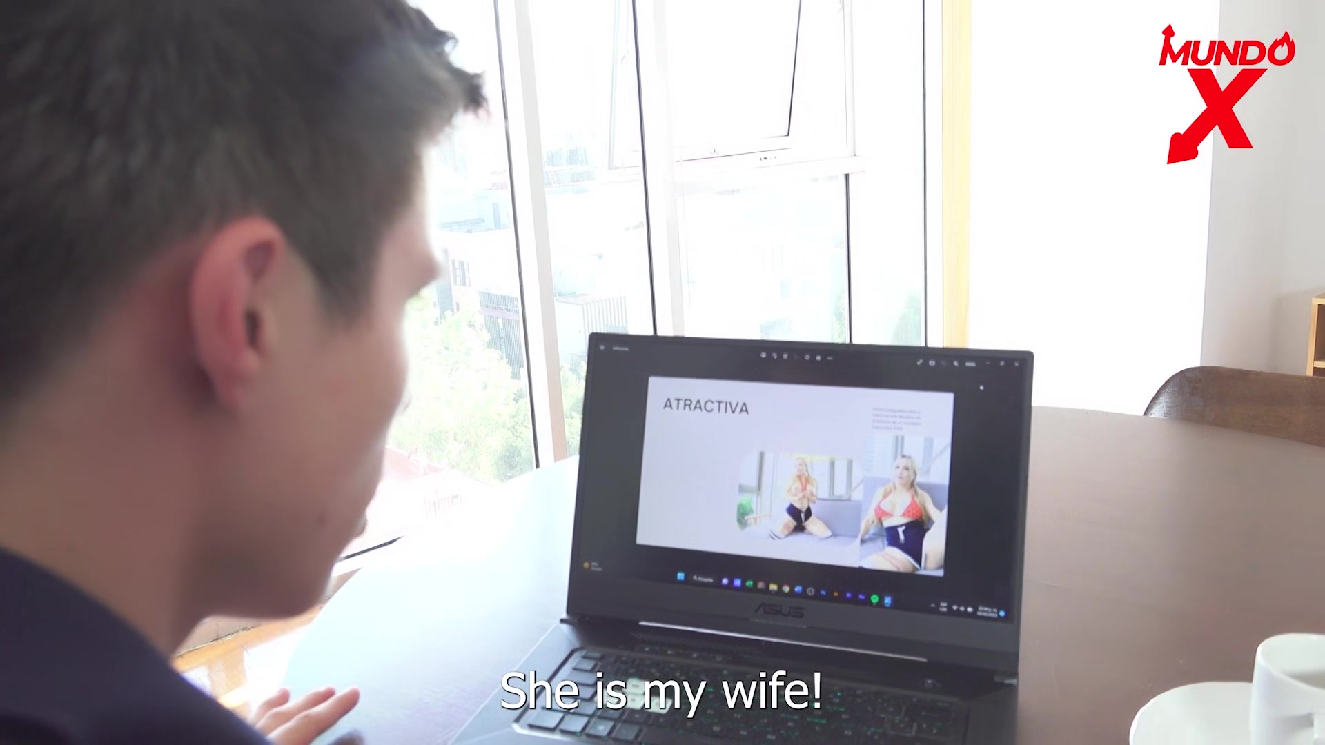 Hot Wife - Mundo X