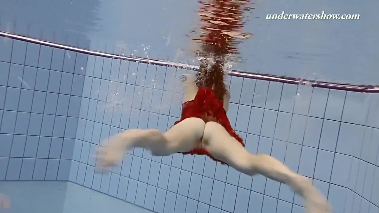 Babes Swim Freely And Naked Underwater