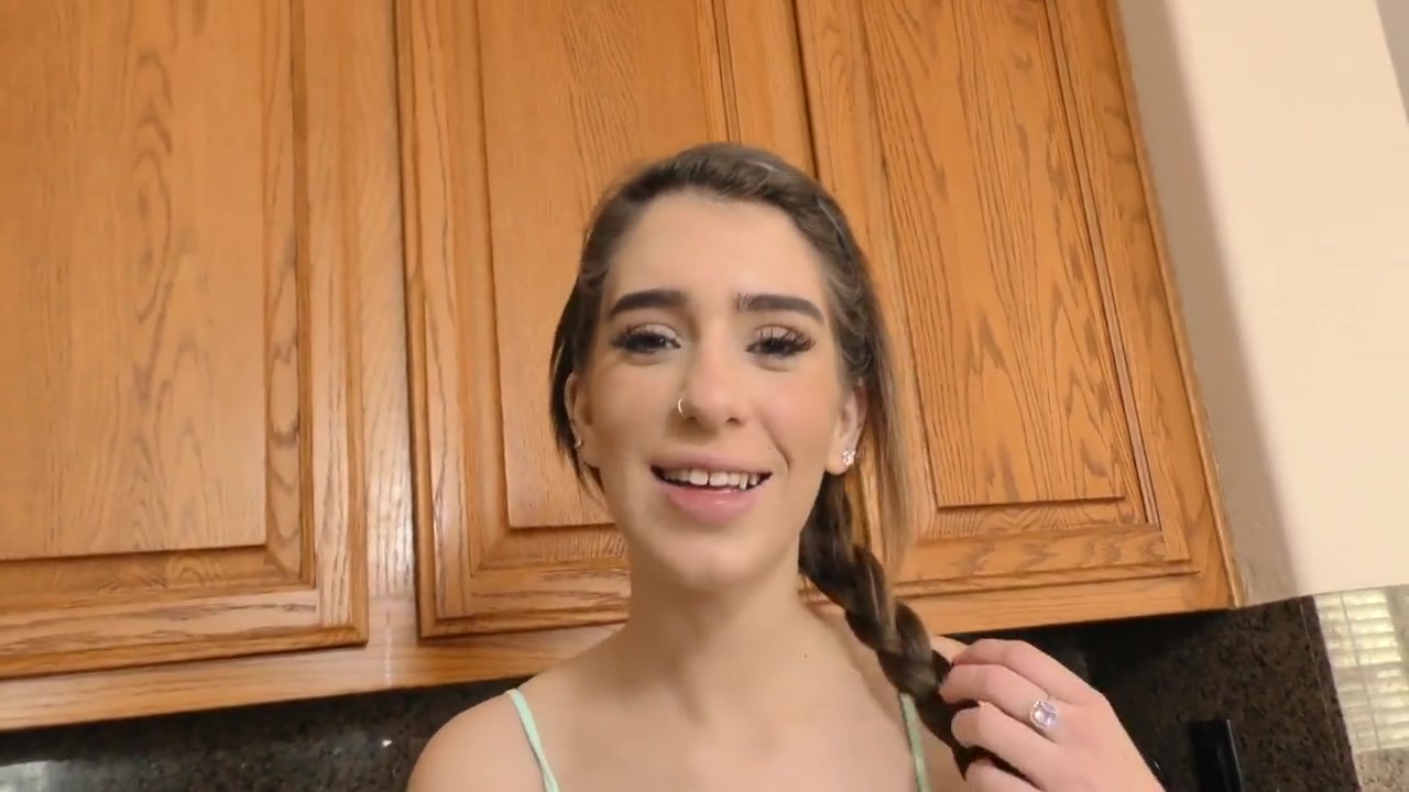 Stepsister Wraps Her Thick Pussy Lips Around Stepbrother Cock With Joseline Kelly