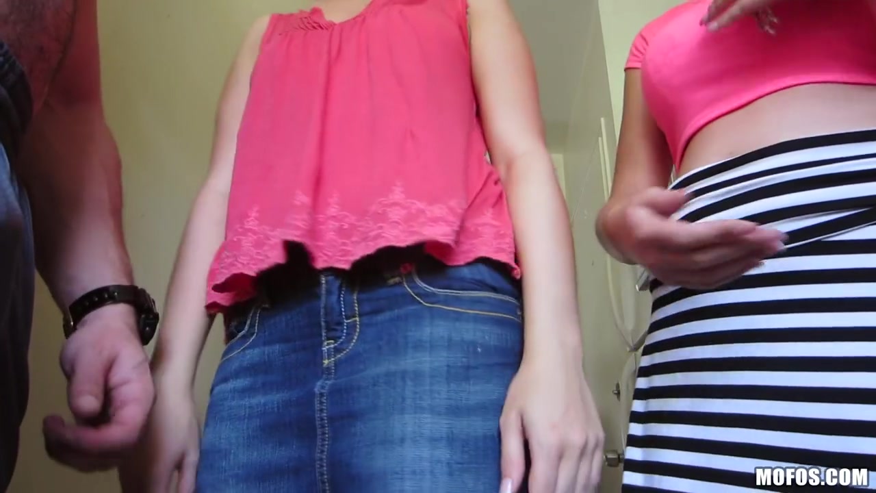 Megan Sweetz, Veronica Wild - 2 Freshly Bald Twats