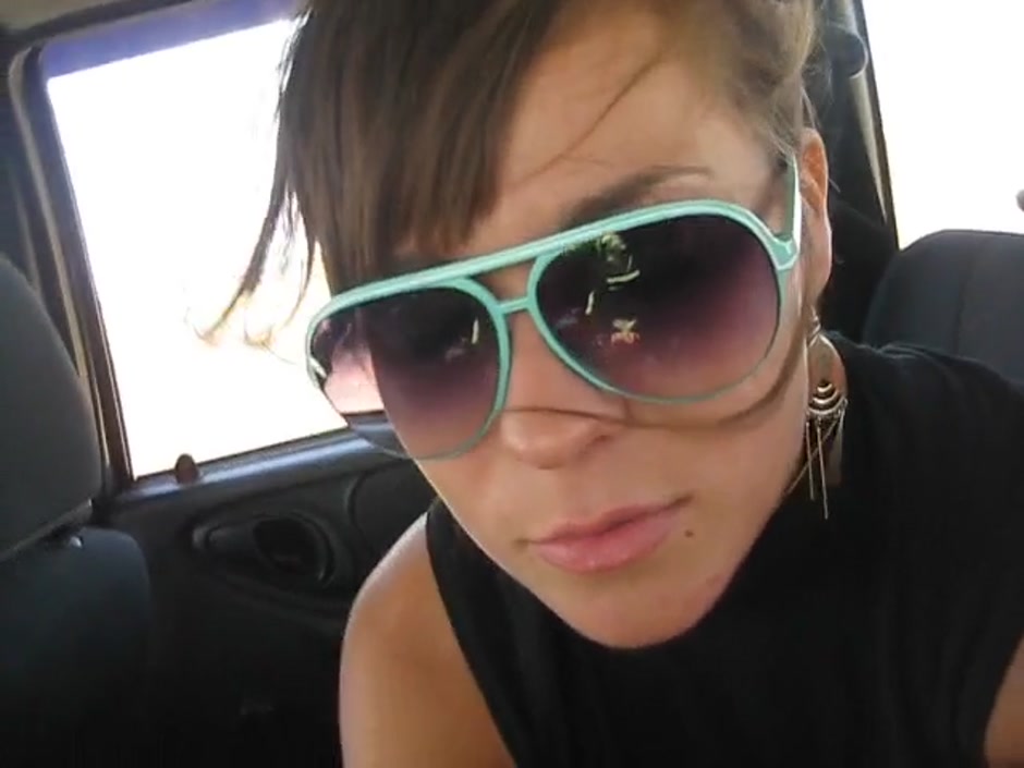Dasha in amateur sex video showing a blowjob in a car