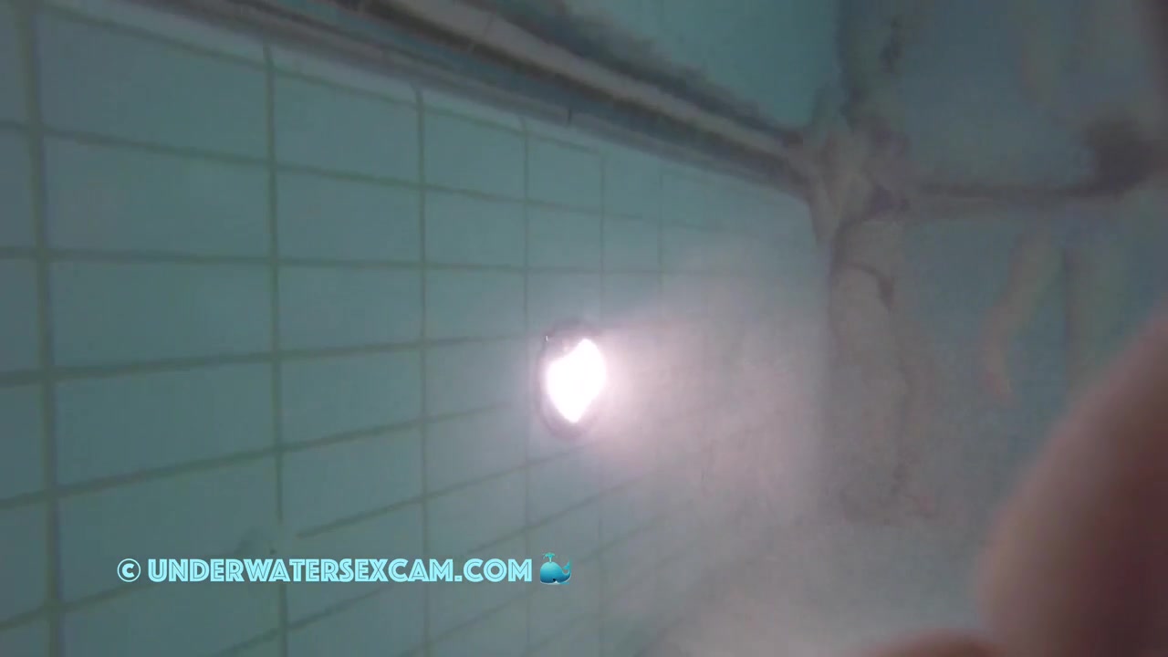 Hot Teen18+ Girl Masturbates With Jet Stream