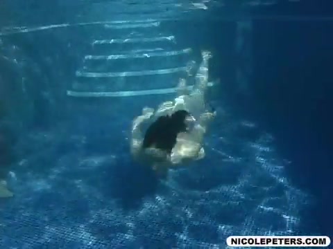 Underwater Tit Mania - BigBoobBundle