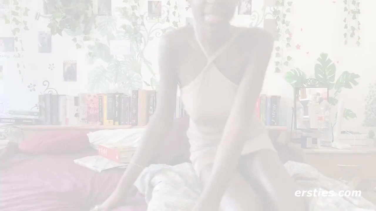 Pierced Cookie Is A Virgin & Knows How To Give Herself Pleasure