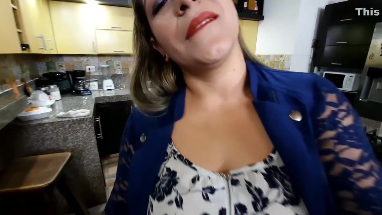 Me Follo A Una Milf Bien Rica En Mi Cabana - Porno En Espanol