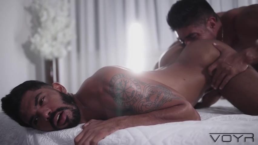 Gael Kriok In Two Muscle Black