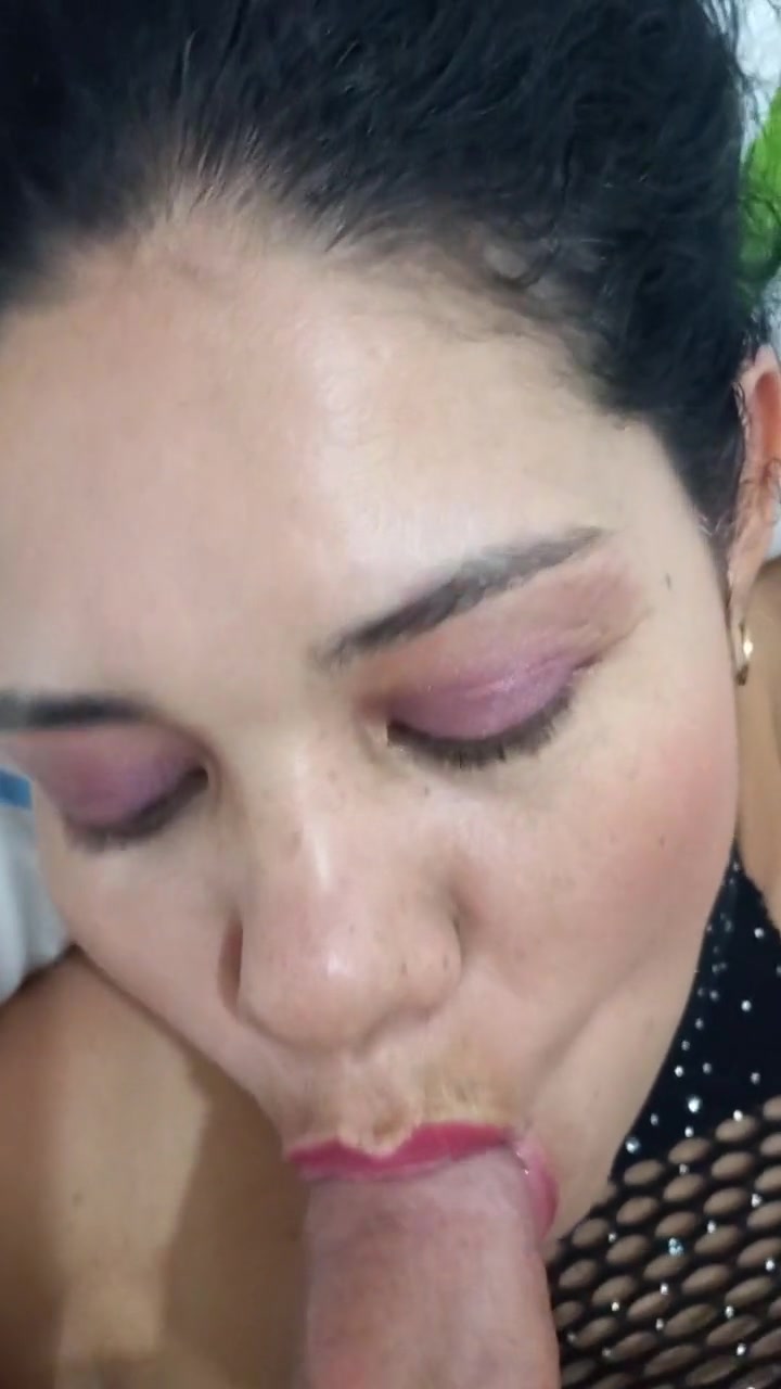 Blowjob Comes Close Deep Gargant