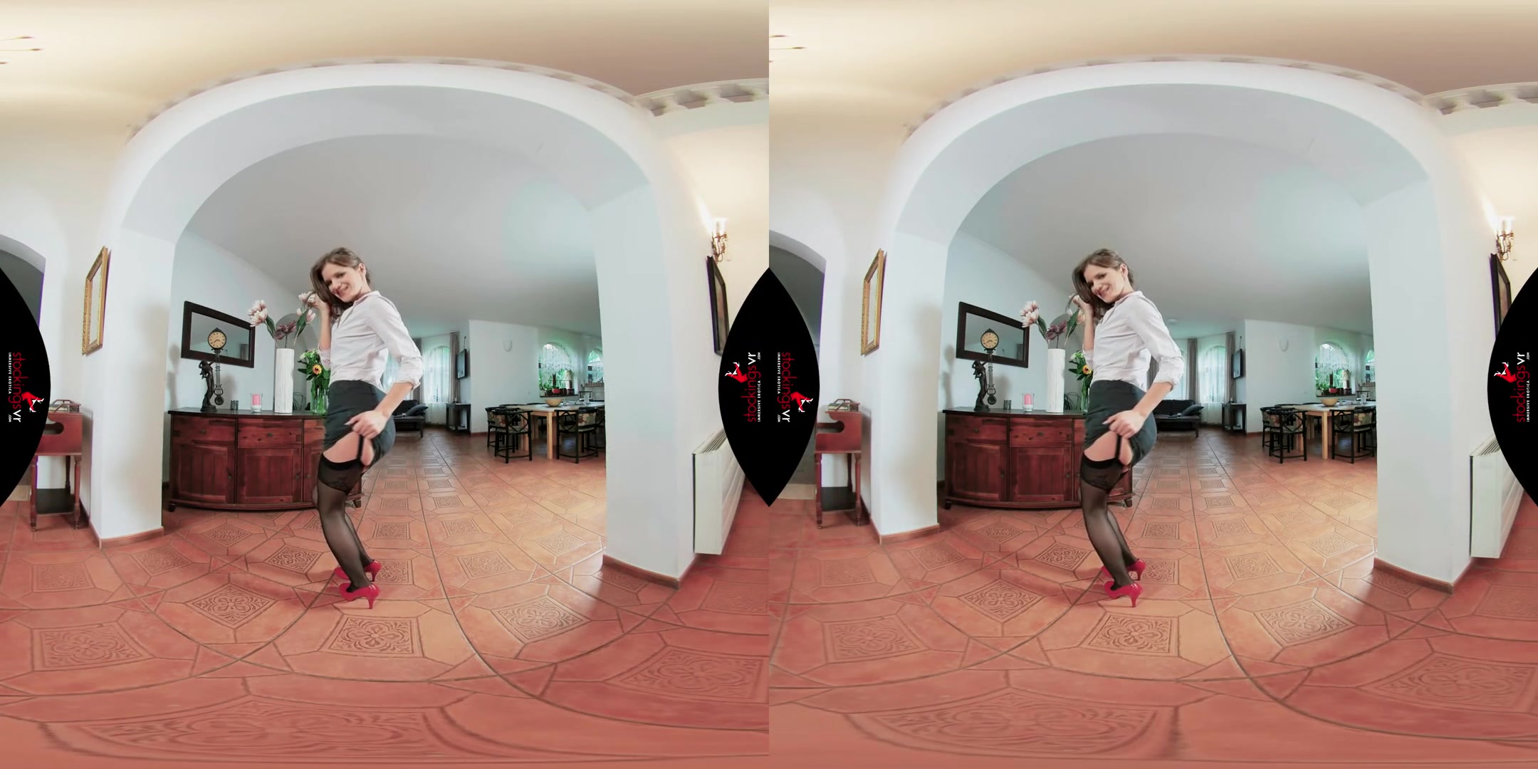Exhibitionist! - Petite Pornstar Sarah Kay Solo Masturbation VR Video