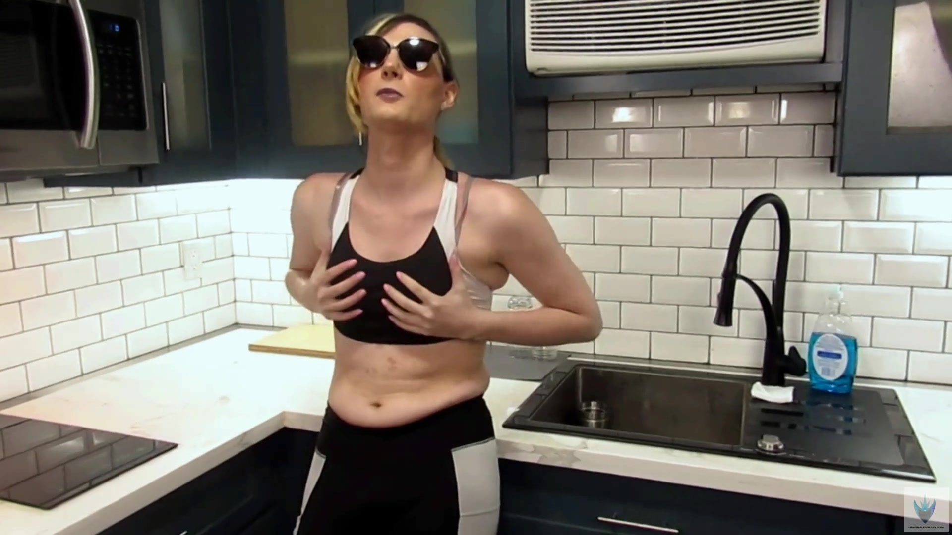 Kitchen Dickin With Nikki Lillith - Tonyhookxxx