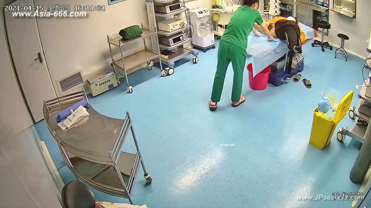 Peeping Hospital patient.8