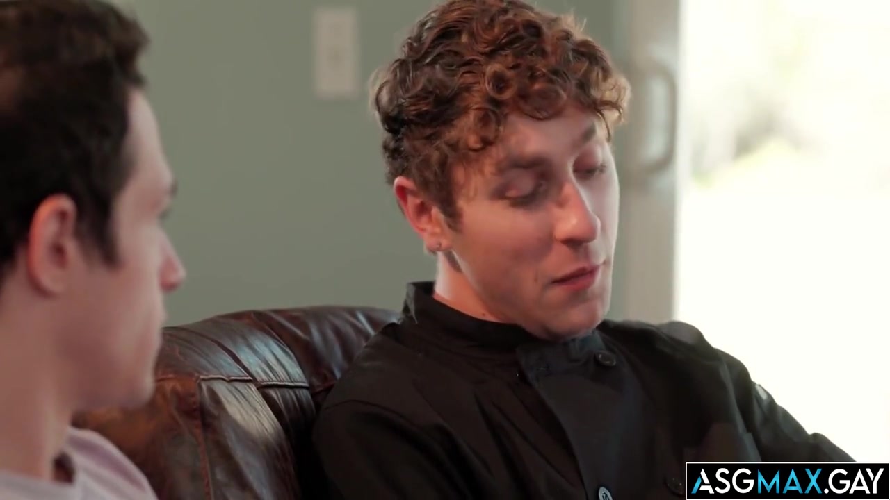 Aubergines, Bell Peppers, Cucumbers Or How About Cocks? In This Kitchen Everyone Has To Pick His Fancy! 6 Min With Jayden Marcos