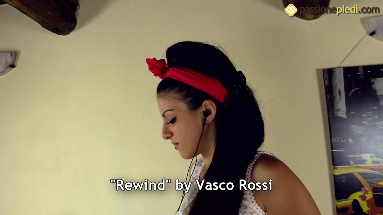 Sexy Bianca dancing along to Rewind by Vasco Rossi