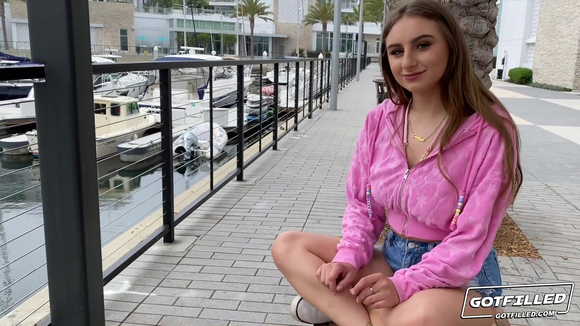 Penelopes Pussy Gets Filled Up - GotFilled