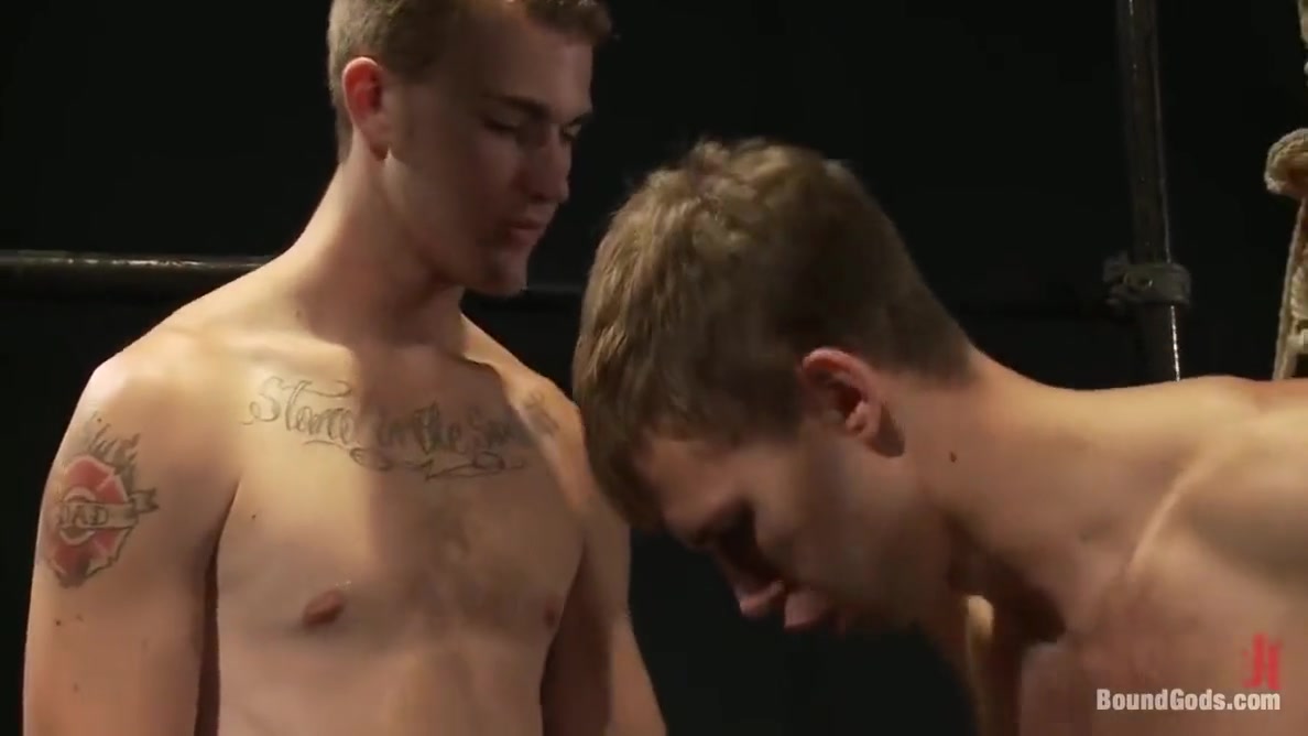 Christian Wilde And Zach Alexander In Bar Bondage Hookup 2