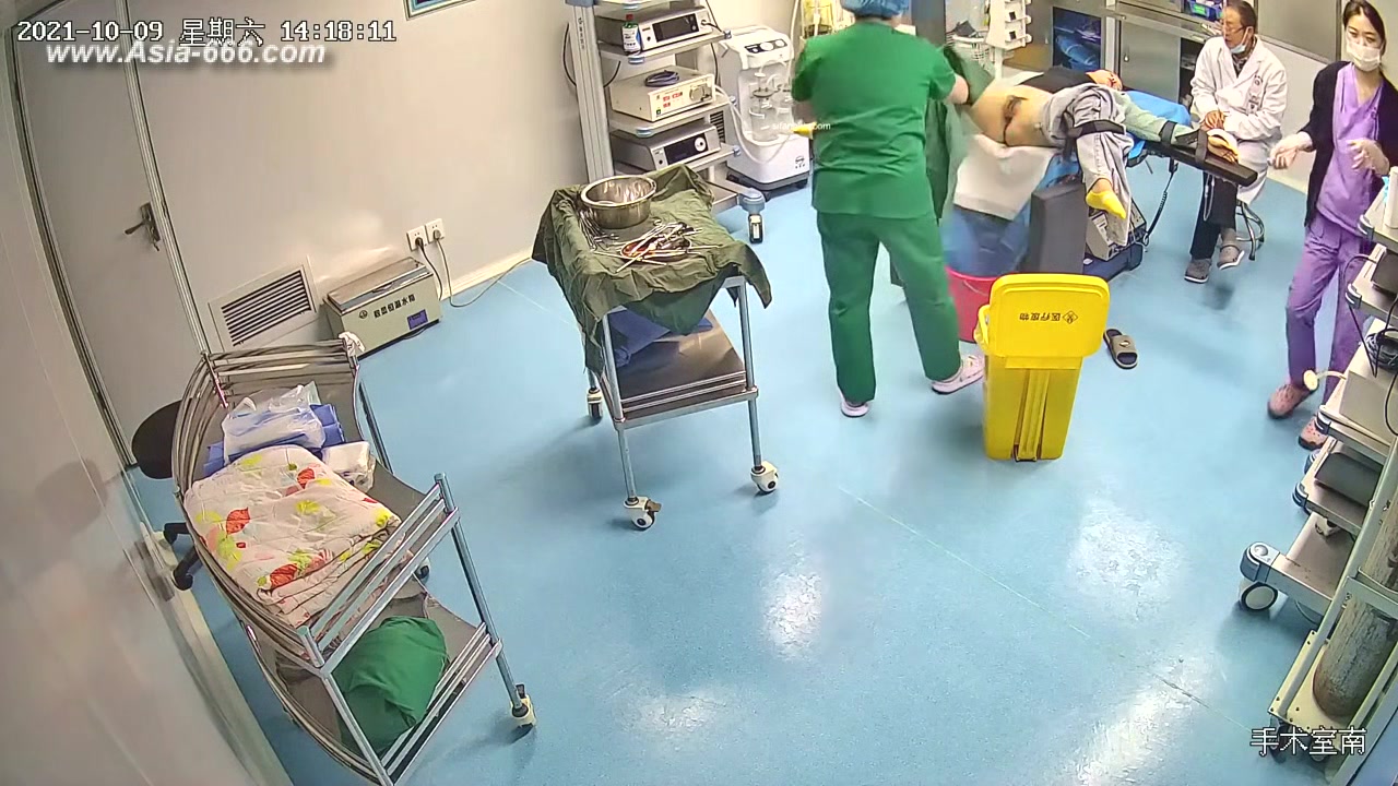 Peeping Hospital patient.13
