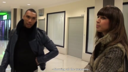 Brown gal sucks jocks in the mall