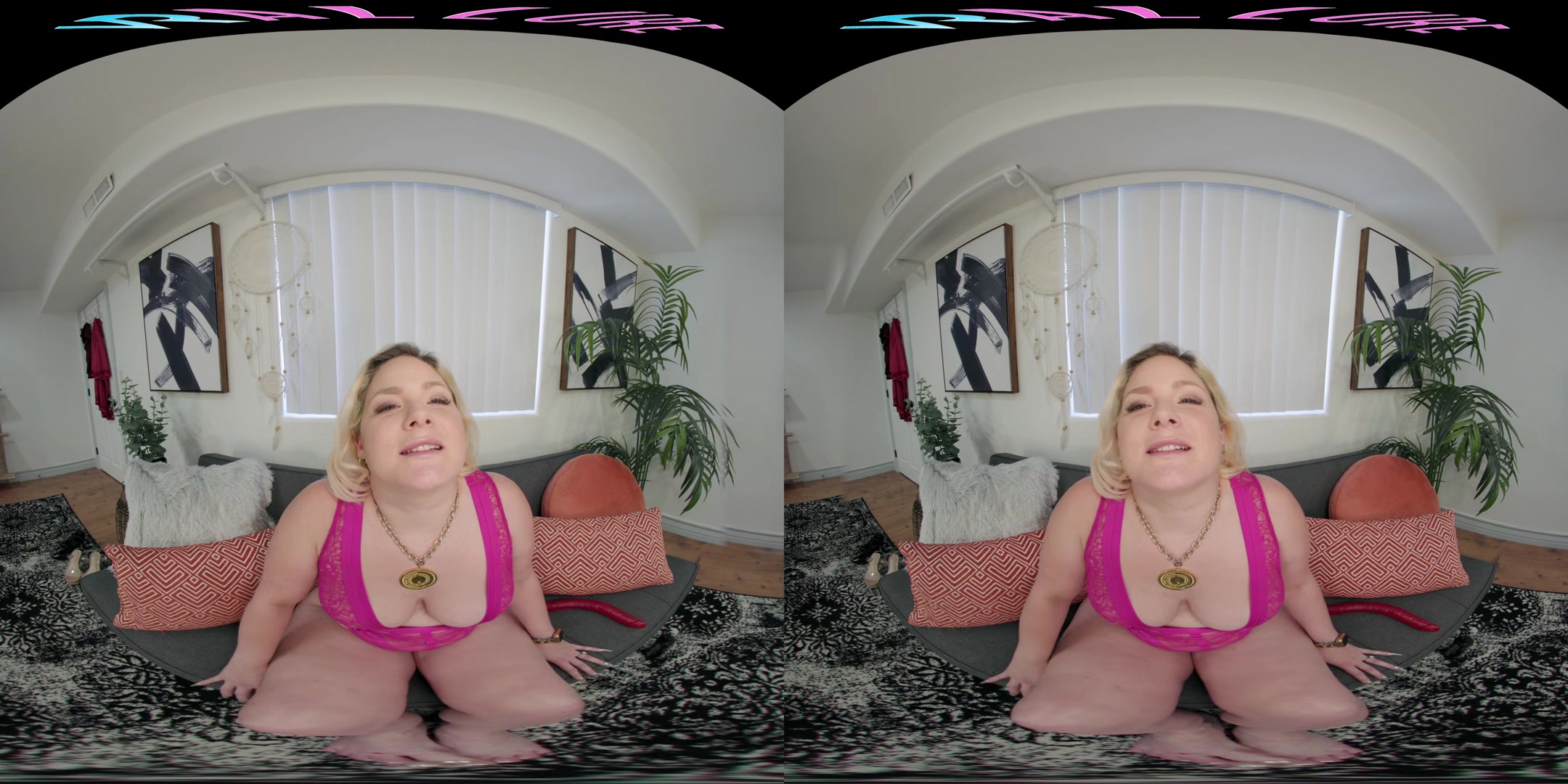 Big titty blonde gets off with her toy in virtual reality
