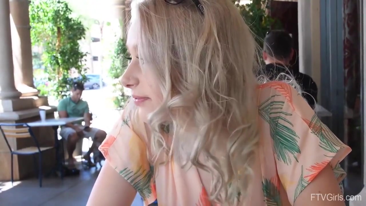 Scarlett - Shes Sexier Than Ever - Scarlett Hampton