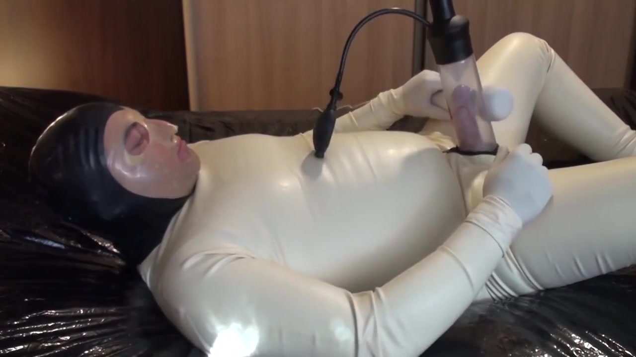 Latex Danielle Cum Slave Cum!