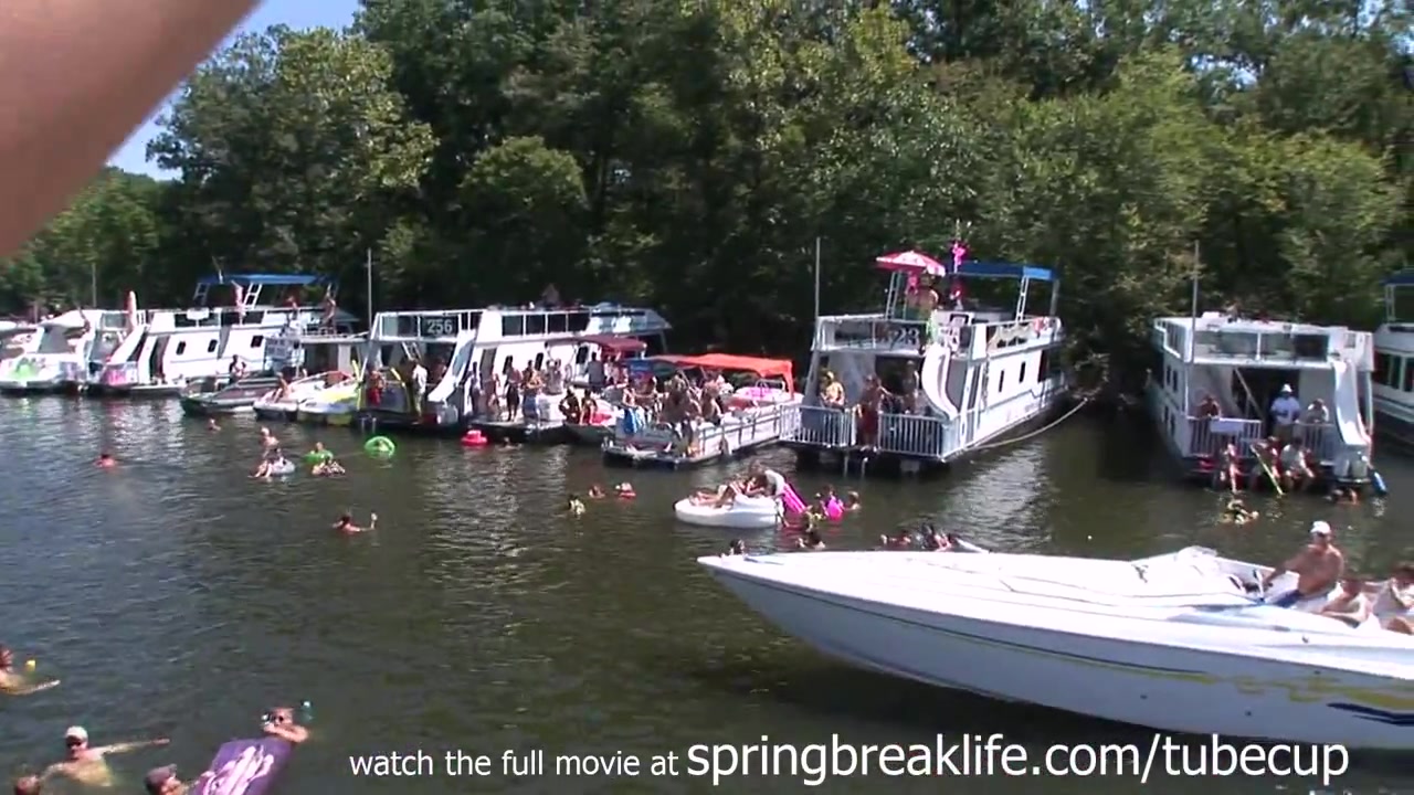 SpringBreakLife Video: Girls On The Lake