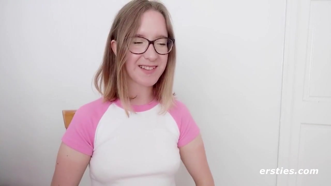 Amelia Masturbates Next To The Ocean