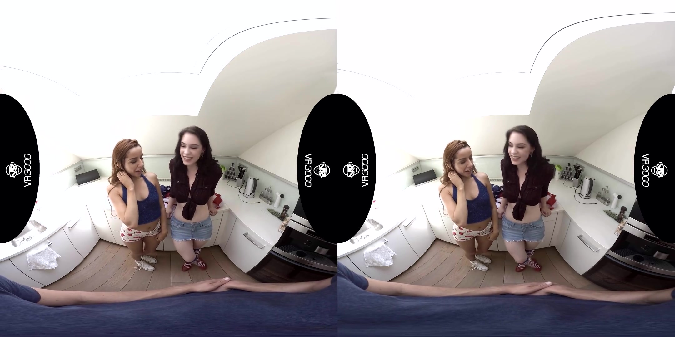 Vanna Bardot & Anna De Ville in 4th of July Threesome - VR3000