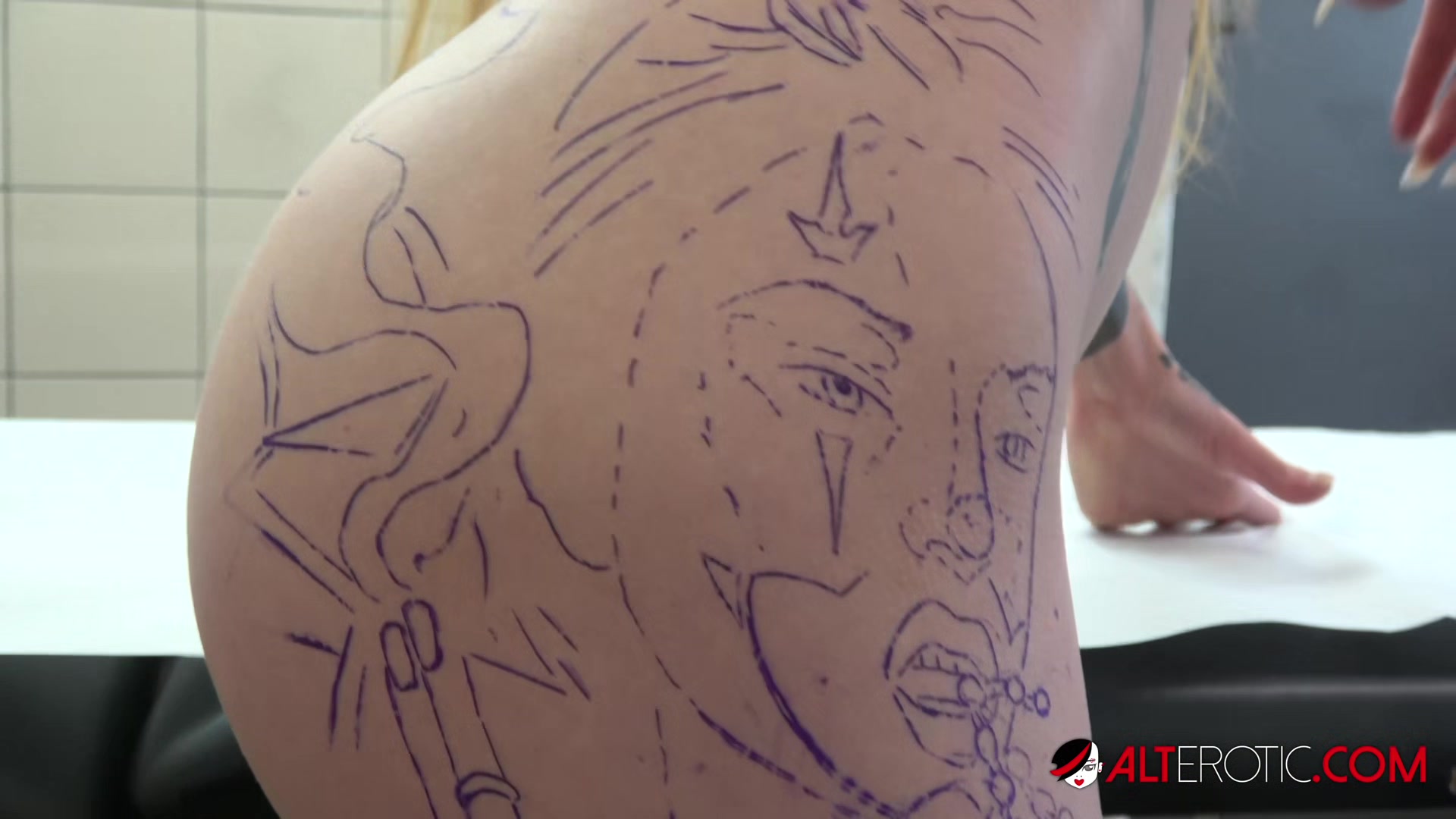 Jay Jay Ink covers up a messy tattoo